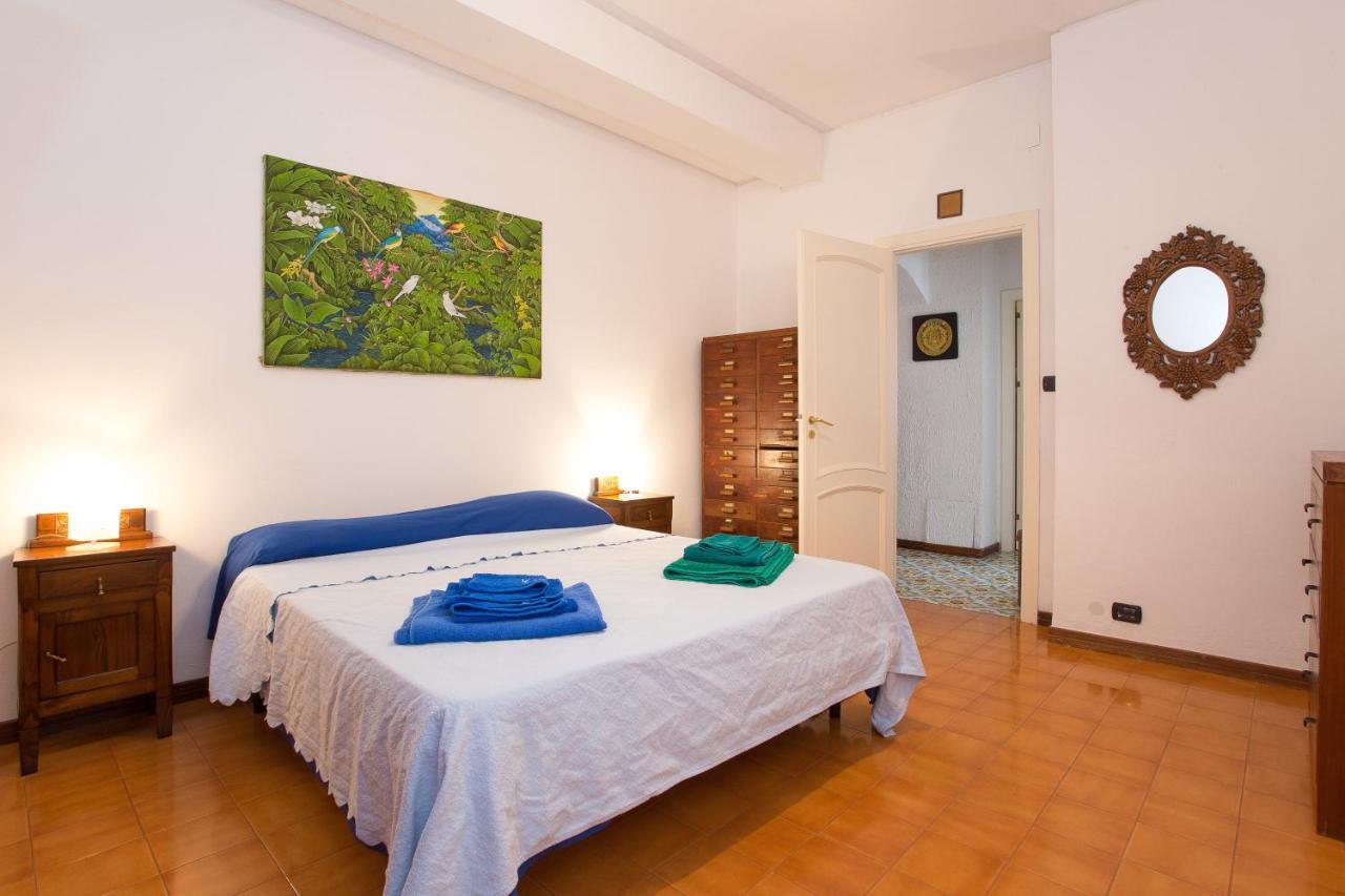 Casa Ibiscus Villa Mondello Rum bild